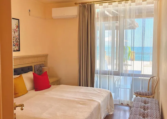 Апартамент Sh Holidays & Health Beach-apartments Созопол